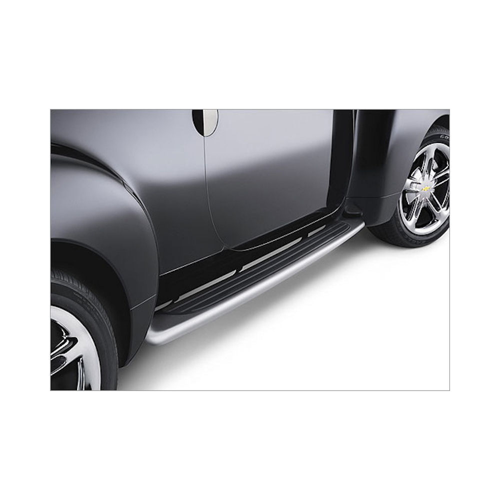 OEM Running Boards from GM Accessories for 2003-2006 Ch